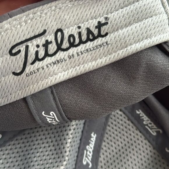 Titleist Golf Pro V1 FJ embroidered adjustable gray hat - Picture 9 of 9